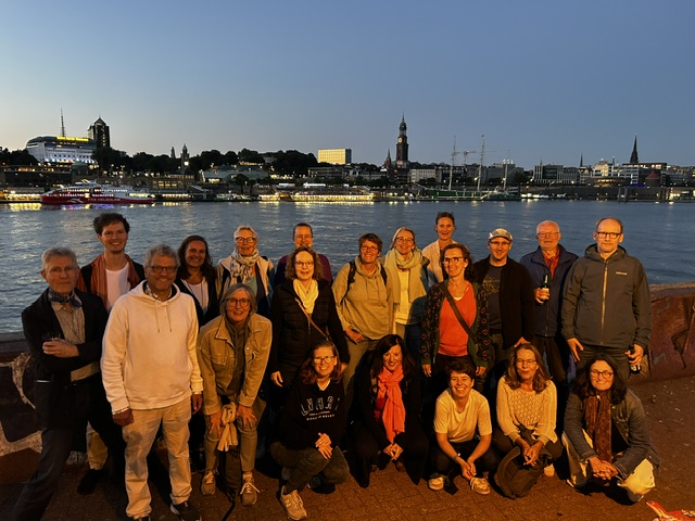 Let's start the new season 2026/27. Gruppenbild an der Aussichtsplattform am alten Elbtunnel, August 2026.
